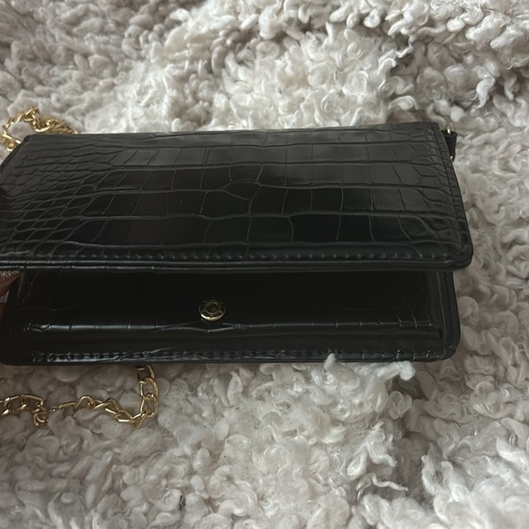 ASOS mini bag, wallet, crocodile skin black on gold chain - Picture 5 of 5